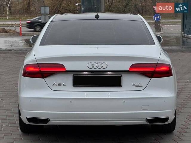 Белый Ауди А8, объемом двигателя 3 л и пробегом 95 тыс. км за 23900 $, фото 7 на Automoto.ua