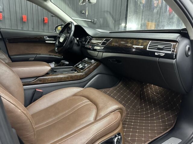 Білий Ауді A8, об'ємом двигуна 3 л та пробігом 173 тис. км за 30000 $, фото 5 на Automoto.ua