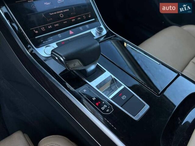 Белый Ауди А8, объемом двигателя 3 л и пробегом 37 тыс. км за 41000 $, фото 9 на Automoto.ua