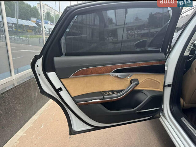 Білий Ауді A8, об'ємом двигуна 3 л та пробігом 83 тис. км за 46999 $, фото 25 на Automoto.ua