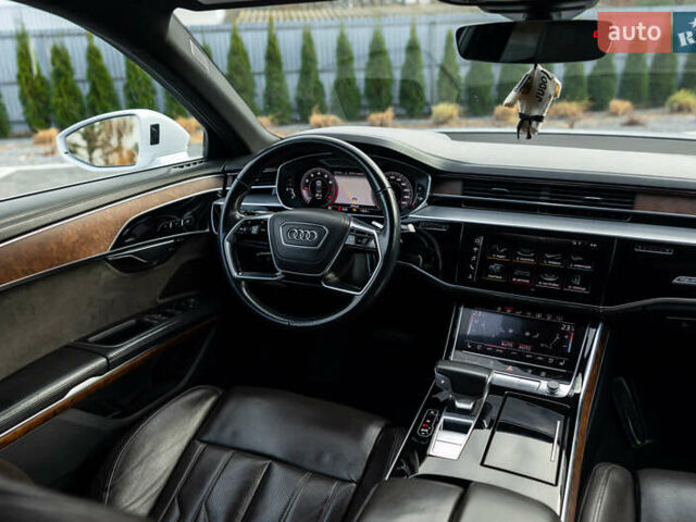 Белый Ауди А8, объемом двигателя 3 л и пробегом 165 тыс. км за 43500 $, фото 81 на Automoto.ua