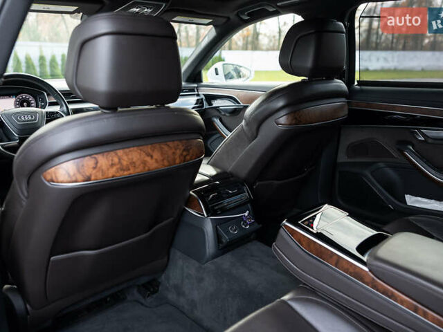 Белый Ауди А8, объемом двигателя 3 л и пробегом 165 тыс. км за 43500 $, фото 58 на Automoto.ua