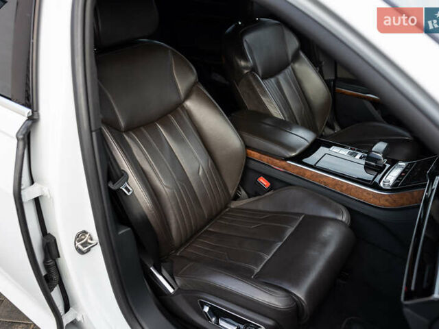 Белый Ауди А8, объемом двигателя 3 л и пробегом 165 тыс. км за 43500 $, фото 89 на Automoto.ua