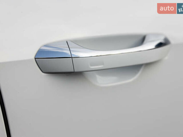 Белый Ауди А8, объемом двигателя 3 л и пробегом 165 тыс. км за 43500 $, фото 91 на Automoto.ua