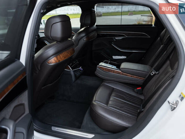 Белый Ауди А8, объемом двигателя 3 л и пробегом 165 тыс. км за 43500 $, фото 61 на Automoto.ua