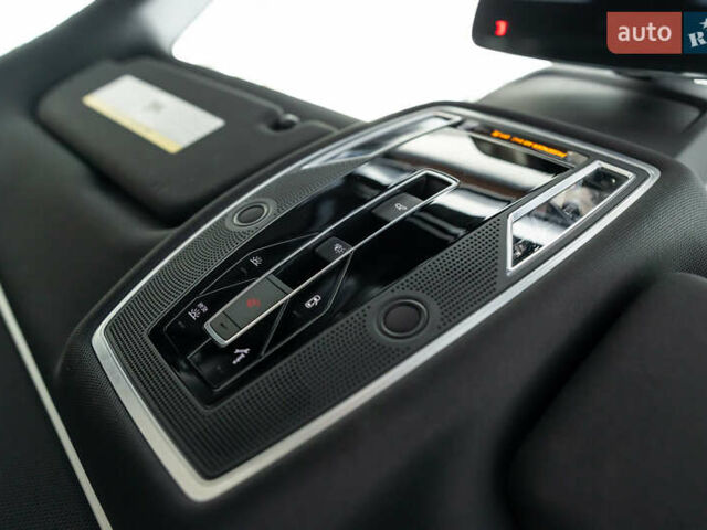 Белый Ауди А8, объемом двигателя 3 л и пробегом 165 тыс. км за 43500 $, фото 54 на Automoto.ua