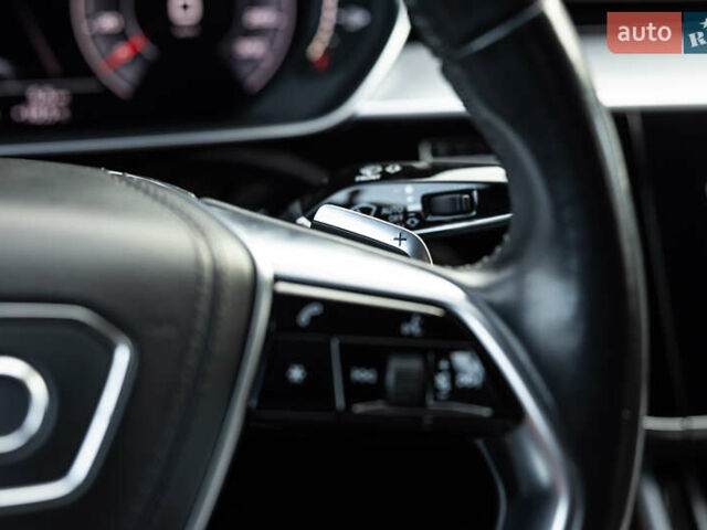 Белый Ауди А8, объемом двигателя 3 л и пробегом 165 тыс. км за 43500 $, фото 29 на Automoto.ua