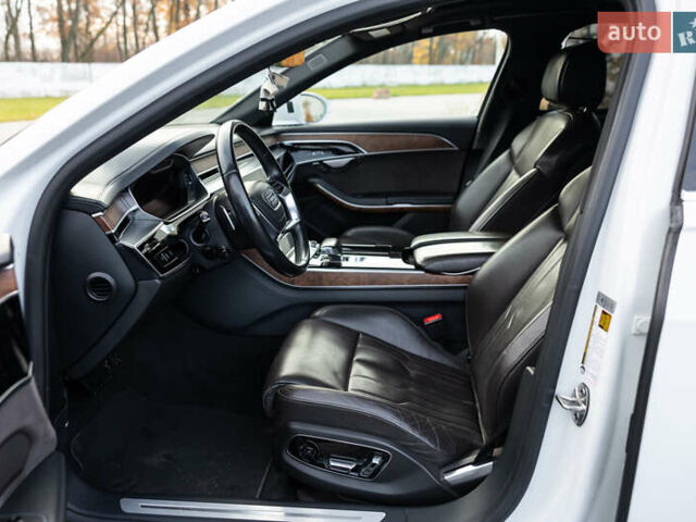 Белый Ауди А8, объемом двигателя 3 л и пробегом 165 тыс. км за 43500 $, фото 13 на Automoto.ua