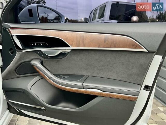 Белый Ауди А8, объемом двигателя 3 л и пробегом 45 тыс. км за 54900 $, фото 56 на Automoto.ua