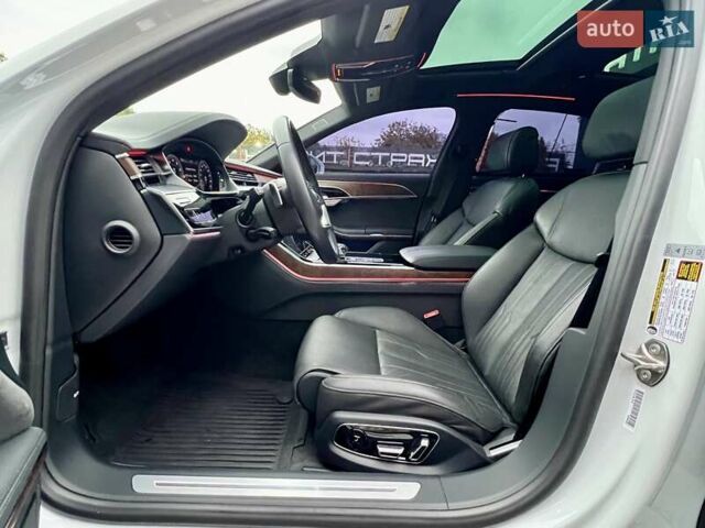 Белый Ауди А8, объемом двигателя 3 л и пробегом 45 тыс. км за 54900 $, фото 25 на Automoto.ua