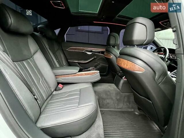 Белый Ауди А8, объемом двигателя 3 л и пробегом 45 тыс. км за 54900 $, фото 52 на Automoto.ua