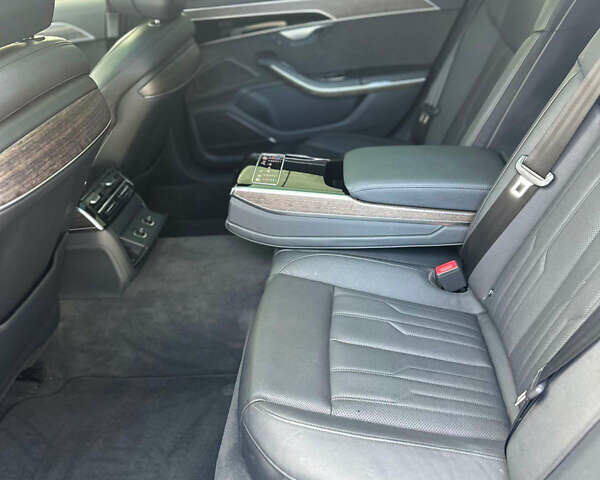 Белый Ауди А8, объемом двигателя 3 л и пробегом 53 тыс. км за 58000 $, фото 33 на Automoto.ua