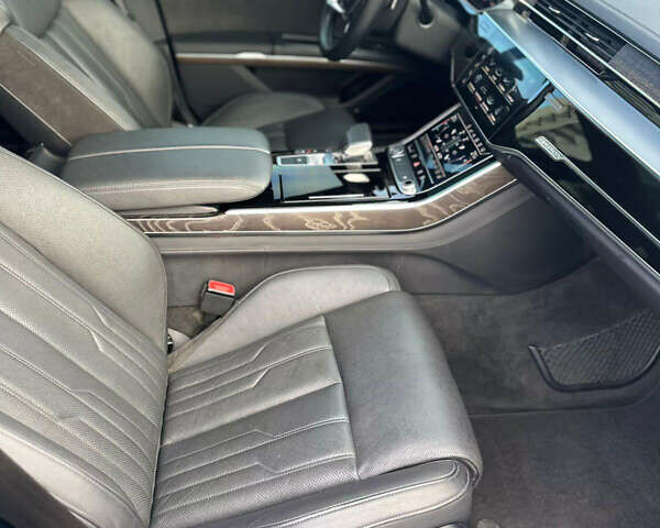 Белый Ауди А8, объемом двигателя 3 л и пробегом 53 тыс. км за 58000 $, фото 6 на Automoto.ua