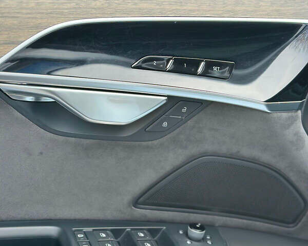 Белый Ауди А8, объемом двигателя 3 л и пробегом 53 тыс. км за 58000 $, фото 21 на Automoto.ua