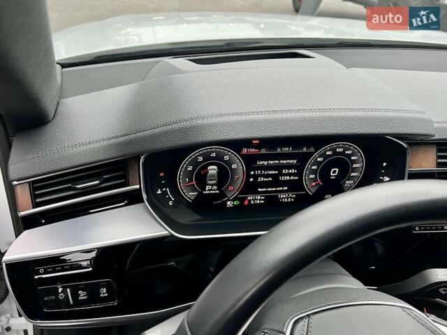 Белый Ауди А8, объемом двигателя 3 л и пробегом 45 тыс. км за 54900 $, фото 19 на Automoto.ua