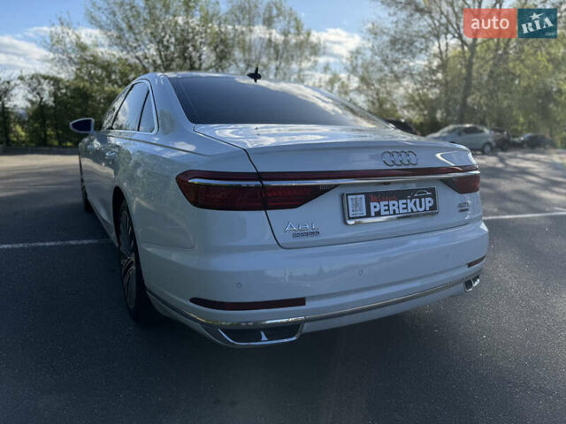 Белый Ауди А8, объемом двигателя 3.99 л и пробегом 71 тыс. км за 56999 $, фото 28 на Automoto.ua