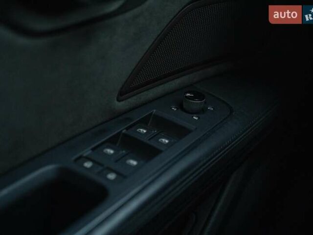 Белый Ауди А8, объемом двигателя 3 л и пробегом 93 тыс. км за 57500 $, фото 27 на Automoto.ua