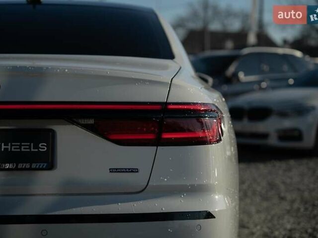 Белый Ауди А8, объемом двигателя 3 л и пробегом 93 тыс. км за 57500 $, фото 7 на Automoto.ua
