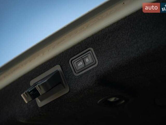 Белый Ауди А8, объемом двигателя 3 л и пробегом 93 тыс. км за 57500 $, фото 72 на Automoto.ua