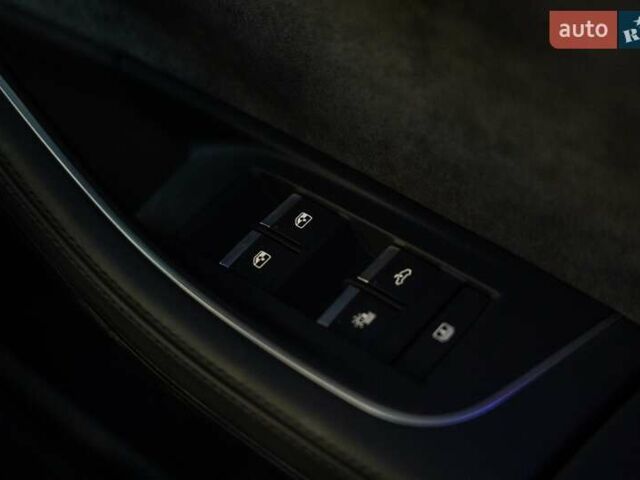 Белый Ауди А8, объемом двигателя 3 л и пробегом 93 тыс. км за 57500 $, фото 66 на Automoto.ua