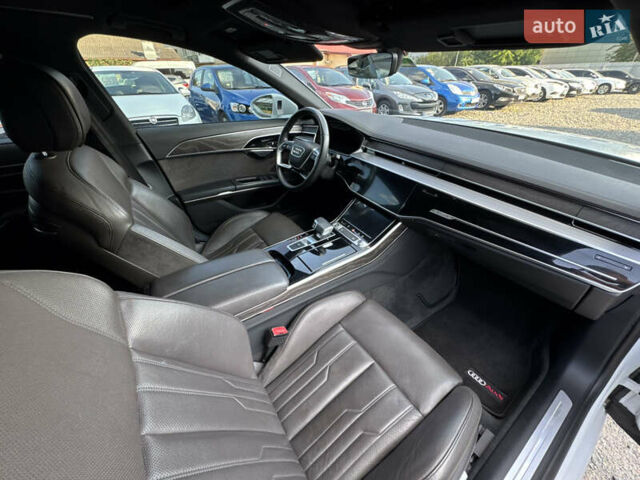 Білий Ауді A8, об'ємом двигуна 3 л та пробігом 92 тис. км за 49900 $, фото 20 на Automoto.ua