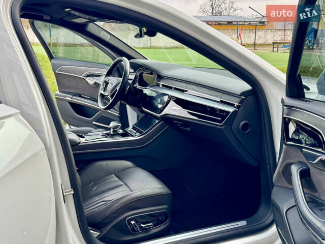 Белый Ауди А8, объемом двигателя 3 л и пробегом 92 тыс. км за 43000 $, фото 43 на Automoto.ua