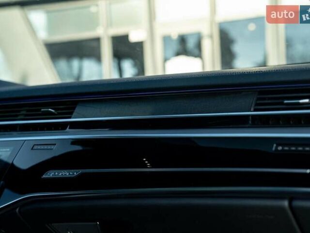 Белый Ауди А8, объемом двигателя 3 л и пробегом 93 тыс. км за 57500 $, фото 48 на Automoto.ua