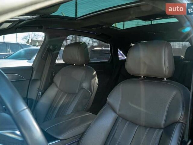 Белый Ауди А8, объемом двигателя 3 л и пробегом 93 тыс. км за 57500 $, фото 53 на Automoto.ua