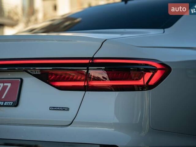 Белый Ауди А8, объемом двигателя 3 л и пробегом 93 тыс. км за 57500 $, фото 8 на Automoto.ua