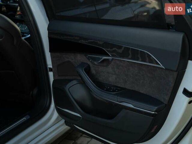 Белый Ауди А8, объемом двигателя 3 л и пробегом 93 тыс. км за 57500 $, фото 76 на Automoto.ua