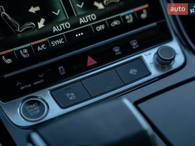 Белый Ауди А8, объемом двигателя 3 л и пробегом 93 тыс. км за 57500 $, фото 46 на Automoto.ua