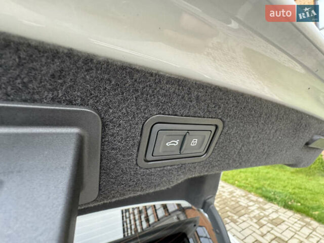 Белый Ауди А8, объемом двигателя 3 л и пробегом 92 тыс. км за 43000 $, фото 50 на Automoto.ua