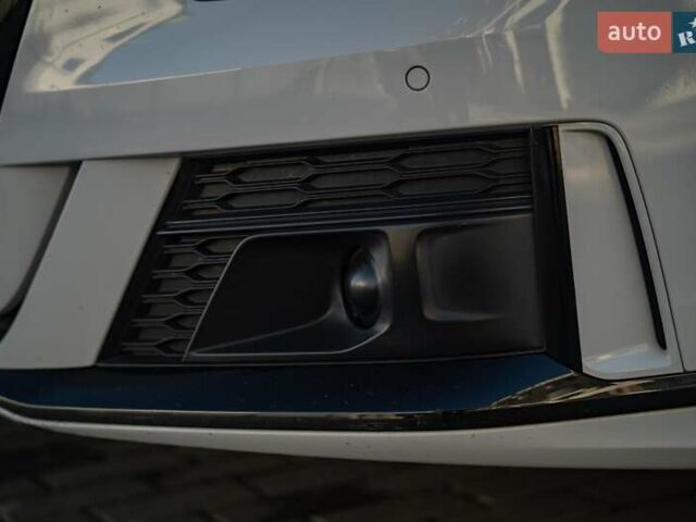 Белый Ауди А8, объемом двигателя 3 л и пробегом 93 тыс. км за 57500 $, фото 19 на Automoto.ua