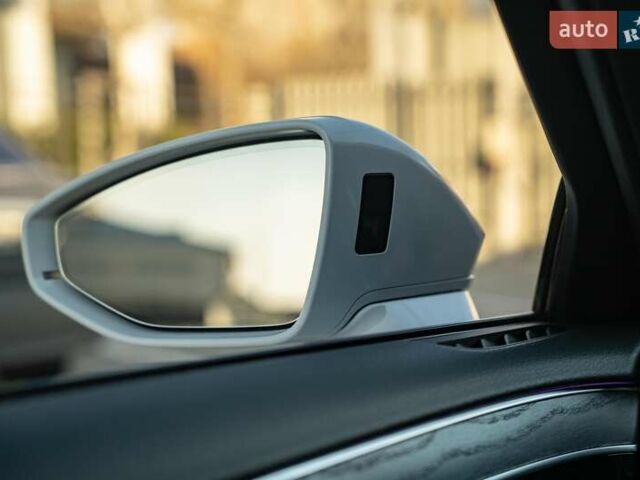 Белый Ауди А8, объемом двигателя 3 л и пробегом 93 тыс. км за 57500 $, фото 22 на Automoto.ua