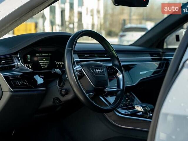 Белый Ауди А8, объемом двигателя 3 л и пробегом 93 тыс. км за 57500 $, фото 28 на Automoto.ua