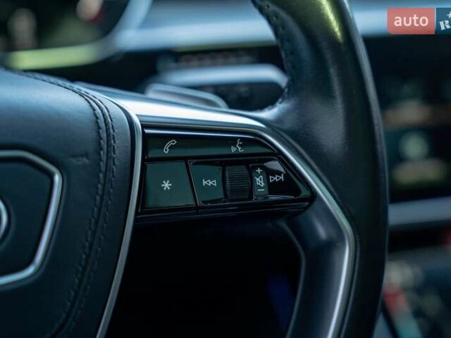 Белый Ауди А8, объемом двигателя 3 л и пробегом 93 тыс. км за 57500 $, фото 33 на Automoto.ua