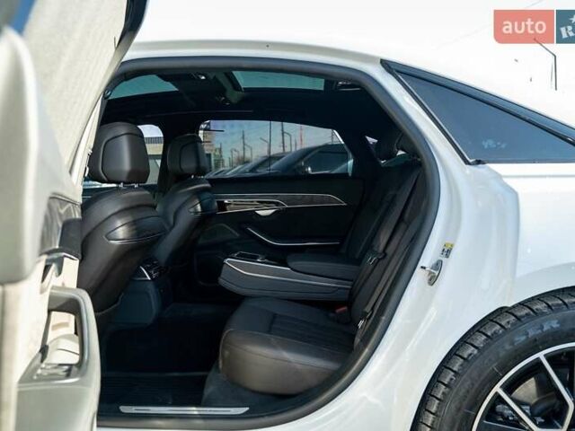 Белый Ауди А8, объемом двигателя 3 л и пробегом 93 тыс. км за 57500 $, фото 55 на Automoto.ua