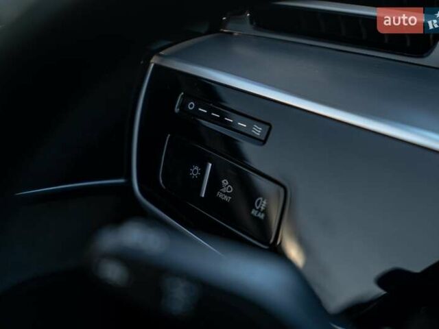 Белый Ауди А8, объемом двигателя 3 л и пробегом 93 тыс. км за 57500 $, фото 25 на Automoto.ua