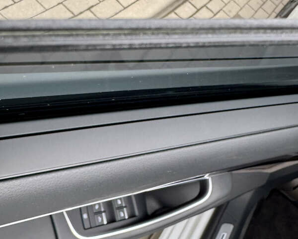 Белый Ауди А8, объемом двигателя 3 л и пробегом 92 тыс. км за 43000 $, фото 69 на Automoto.ua