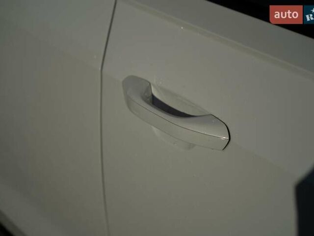 Белый Ауди А8, объемом двигателя 3 л и пробегом 93 тыс. км за 57500 $, фото 20 на Automoto.ua