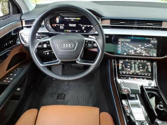 Белый Ауди А8, объемом двигателя 3 л и пробегом 19 тыс. км за 42500 $, фото 7 на Automoto.ua