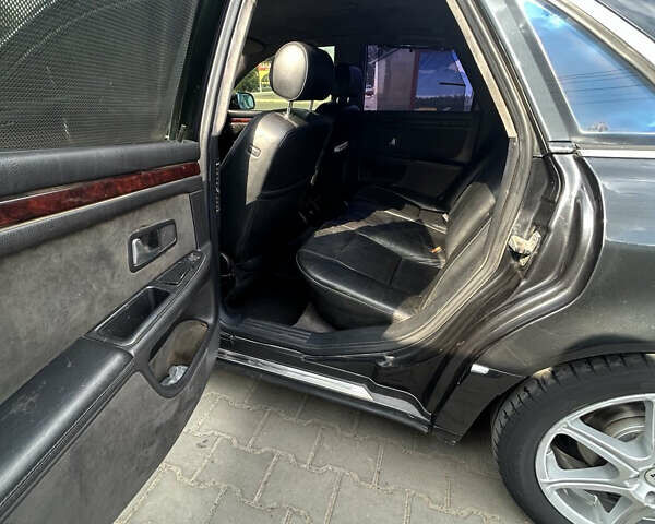 Черный Ауди А8, объемом двигателя 0 л и пробегом 370 тыс. км за 5700 $, фото 7 на Automoto.ua