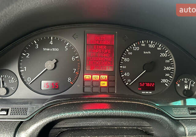 Ауди А8 1995 в Славуте на Automoto.ua Черный Ауди А8, объемом двигателя 4.2 л и пробегом 527 тыс. км за 3999 $, фото 2 на Automoto.ua