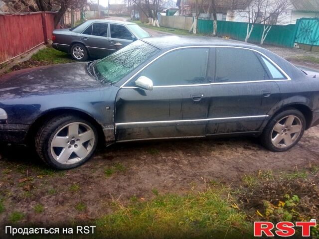 Черный Ауди А8, объемом двигателя 3.7 л и пробегом 350 тыс. км за 2600 $, фото 1 на Automoto.ua