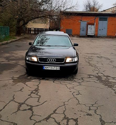Черный Ауди А8, объемом двигателя 37 л и пробегом 0 тыс. км за 3700 $, фото 7 на Automoto.ua