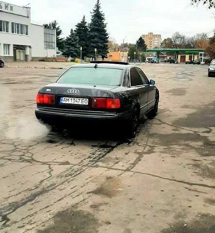 Черный Ауди А8, объемом двигателя 37 л и пробегом 0 тыс. км за 3700 $, фото 10 на Automoto.ua