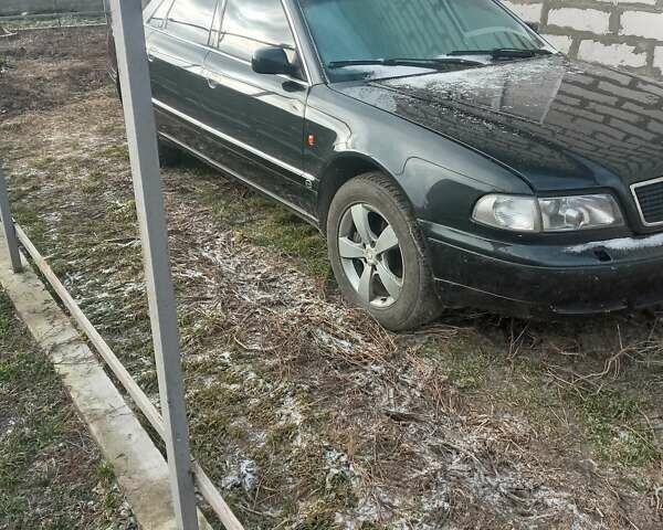 Черный Ауди А8, объемом двигателя 3.7 л и пробегом 520 тыс. км за 3800 $, фото 5 на Automoto.ua