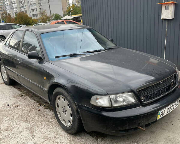 Черный Ауди А8, объемом двигателя 3.7 л и пробегом 900 тыс. км за 2600 $, фото 1 на Automoto.ua
