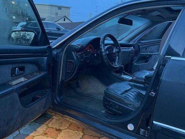 Чорний Ауді A8, об'ємом двигуна 2.8 л та пробігом 250 тис. км за 2500 $, фото 5 на Automoto.ua