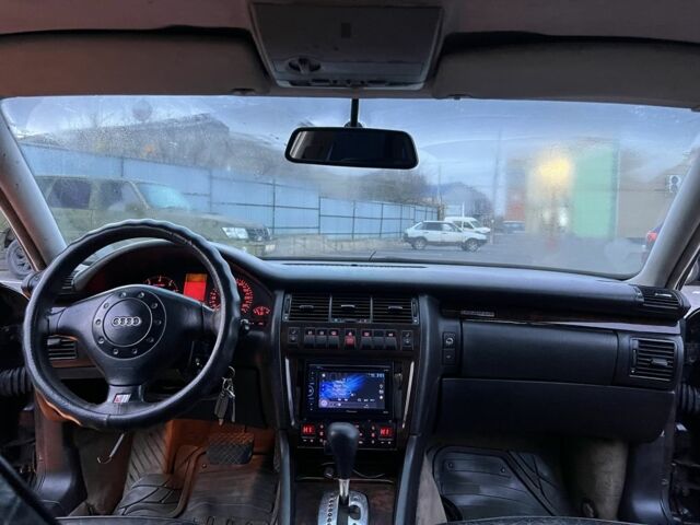 Чорний Ауді A8, об'ємом двигуна 2.8 л та пробігом 250 тис. км за 2500 $, фото 7 на Automoto.ua